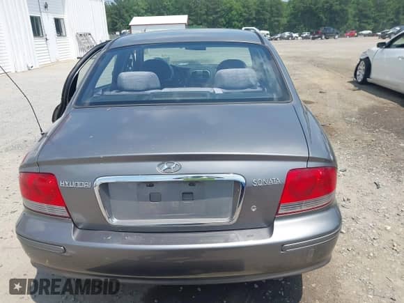 2004 Hyundai Sonata z VIN KMHWF25SX4A033243, wystawiony jako IAAI lot #42610903 z przebiegiem 162 967 mil mil oraz . Historia ofert i sprzedaży dostępna na DreamBid. Obrazek 16.