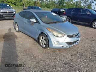 2013 Hyundai Elantra GLS z VIN KMHDH4AE7DU522789, wystawiony jako IAAI lot #43369615 z przebiegiem 184 345 mil mil oraz . Historia ofert i sprzedaży dostępna na DreamBid. Obrazek 1.