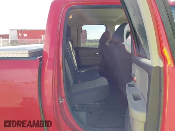 2011 Ram 1500 Big Horn z VIN 1D7RV1GT7BS519574, wystawiony jako IAAI lot #43292126 z przebiegiem 178 700 mil mil oraz . Historia ofert i sprzedaży dostępna na DreamBid. Obrazek 8.