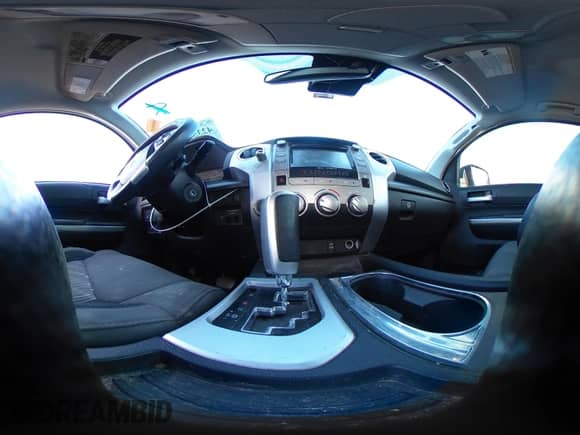 2018 Toyota Tundra SR с VIN 5TFUW5F17JX713466, выставлен на аукционе IAAI как лот 42357423 с пробегом 302 981 миль миль и . История ставок и продаж доступна на DreamBid. Изображение 19.