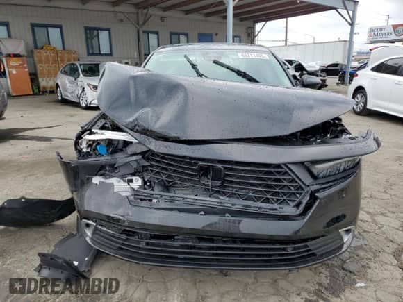 2025 Honda Accord Touring с VIN 1HGCY2F89SA027436, выставлен на аукционе Copart как лот 65211455 с пробегом Не указан миль и Списание • Salvage title. История ставок и продаж доступна на DreamBid. Изображение 5.