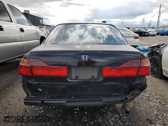 2000 Honda Accord EX with VIN 1HGCG5660YA056495, listed as a Copart auction lot 57098835 with 225,012 mi miles and Salvage title. Bid and sale history available at DreamBid. Image 6.
