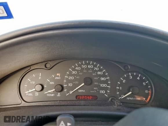 2000 Chevrolet Cavalier with VIN 1G1JC1243Y7363101, listed as a Copart auction lot 57591485 with 252,742 mi miles and Salvage title. Bid and sale history available at DreamBid. Image 9.