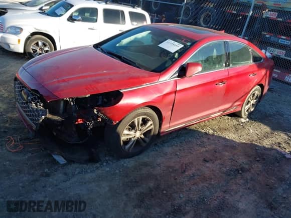 2019 Hyundai Sonata Sport с VIN 5NPE34AFXKH736229, выставлен на аукционе IAAI как лот 41355059 с пробегом 116 236 миль миль и . История ставок и продаж доступна на DreamBid. Изображение 17.