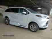 2023 Toyota Sienna Platinum с VIN 5TDESKFC4PS095831, выставлен на аукционе Copart как лот 55919975 с пробегом 6 626 миль миль и Списание • Salvage title. История ставок и продаж доступна на DreamBid. Изображение 4.