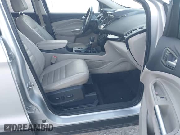 2017 Ford Escape Titanium с VIN 1FMCU9JD5HUC32827, выставлен на аукционе IAAI как лот 43425560 с пробегом 148 460 миль миль и . История ставок и продаж доступна на DreamBid. Изображение 5.