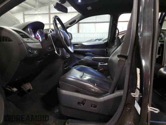 2011 Dodge Grand Caravan R/T with VIN 2D4RN7DG1BR741875, listed as a Copart auction lot 81955335 with 157,196 mi miles and Clean title. Bid and sale history available at DreamBid. Image 7.