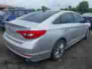 2015 Hyundai Sonata Limited z VIN 5NPE34AF5FH033529, wystawiony jako IAAI lot #42828783 z przebiegiem 182 317 mil mil oraz . Historia ofert i sprzedaży dostępna na DreamBid. Obrazek 4.