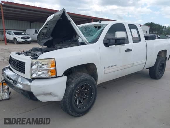 2010 Chevrolet Silverado 1500 LS с VIN 1GCSCREAXAZ191610, выставлен на аукционе IAAI как лот 42647184 с пробегом 226 833 миль миль и . История ставок и продаж доступна на DreamBid. Изображение 20.