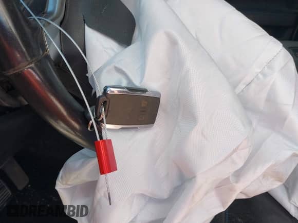 2017 Chevrolet Silverado 2500HD LTZ z VIN 1GC1KWEY5HF233672, wystawiony jako IAAI lot #42708939 z przebiegiem 147 281 mil mil oraz . Historia ofert i sprzedaży dostępna na DreamBid. Obrazek 11.