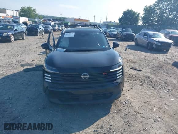 2025 Nissan Kicks SR with VIN 3N8AP6DB2SL314287, listed as a IAAI auction lot 42650048 with 4,922 mi miles and . Bid and sale history available at DreamBid. Image 12.