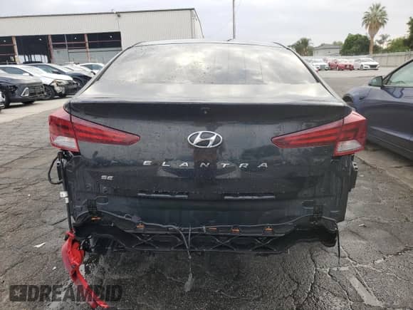 2019 Hyundai Elantra SE с VIN 5NPD74LF5KH482376, выставлен на аукционе Copart как лот 72068015 с пробегом 200 076 миль миль и Чистый • Clean title. История ставок и продаж доступна на DreamBid. Изображение 6.