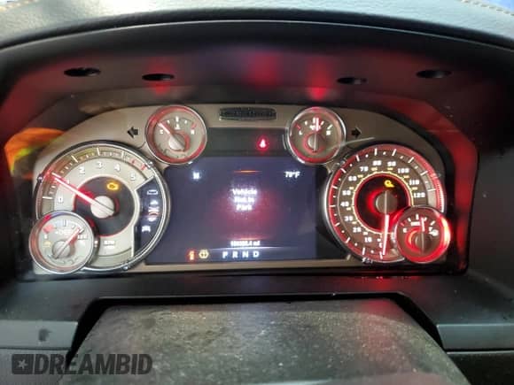 2018 Ram 1500 Longhorn z VIN 1C6RR7PM3JS242342, wystawiony jako Copart lot #78701974 z przebiegiem 150 386 mil mil oraz Czysty tytuł • Clean title. Historia ofert i sprzedaży dostępna na DreamBid. Obrazek 9.