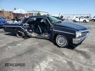 1964 Chevrolet Impala z VIN 41447F153380, wystawiony jako Copart lot #81221825 z przebiegiem 81 151 mil mil oraz Szkoda całkowita • Salvage title. Historia ofert i sprzedaży dostępna na DreamBid. Obrazek 4.