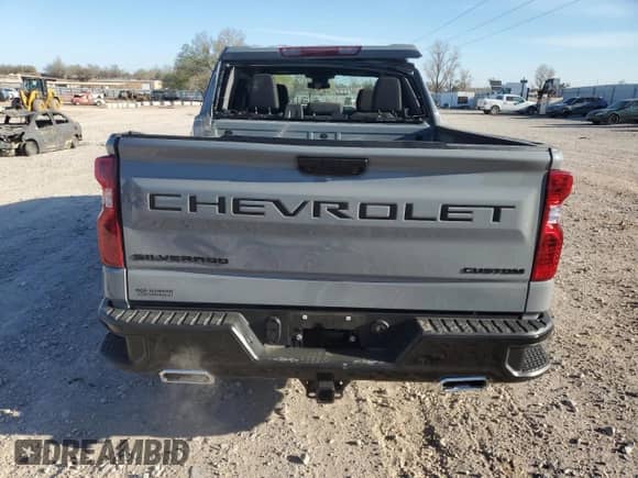 2024 Chevrolet Silverado 1500 Custom Trail Boss z VIN 3GCUDCE89RG260945, wystawiony jako Copart lot #51326915 z przebiegiem 30 768 mil mil oraz Szkoda całkowita • Salvage title. Historia ofert i sprzedaży dostępna na DreamBid. Obrazek 6.