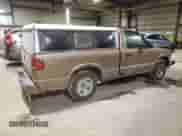 2002 Chevrolet S-10 с VIN 1GCCS145228229657, выставлен на аукционе Copart как лот 84405084 с пробегом Не указан миль и Списание • Salvage title. История ставок и продаж доступна на DreamBid. Изображение 3.