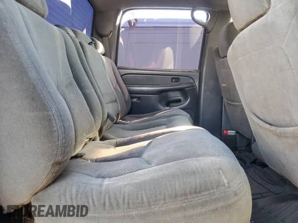 2004 Chevrolet Silverado 2500HD LS with VIN 1GCHC23U84F174700, listed as a Copart auction lot 46885905 with Not provided miles and Salvage title. Bid and sale history available at DreamBid. Image 11.