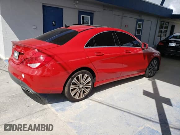 2017 Mercedes-Benz CLA 250 с VIN WDDSJ4EBXHN460472, выставлен на аукционе Copart как лот 84612105 с пробегом 49 685 миль миль и Списание • Salvage title. История ставок и продаж доступна на DreamBid. Изображение 3.