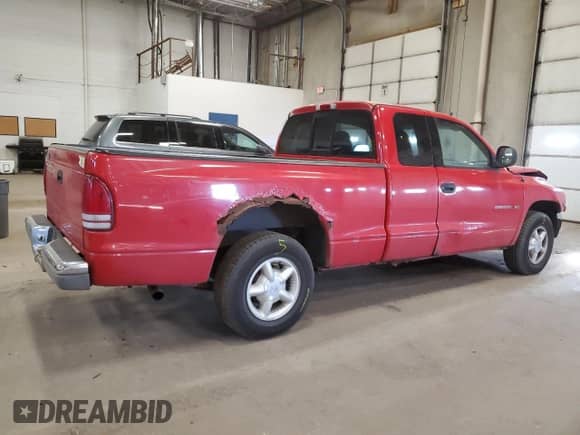 1997 Dodge Dakota с VIN 1B7GL23X8VS123390, выставлен на аукционе Copart как лот 42595205 с пробегом 145 745 миль миль и Списание • Salvage title. История ставок и продаж доступна на DreamBid. Изображение 3.