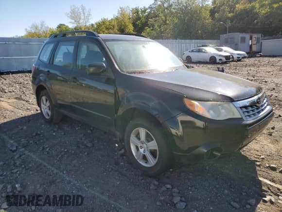 2012 Subaru Forester X z VIN JF2SHABC1CH441559, wystawiony jako Copart lot #84808035 z przebiegiem 158 236 mil mil oraz Czysty tytuł • Clean title. Historia ofert i sprzedaży dostępna na DreamBid. Obrazek 4.