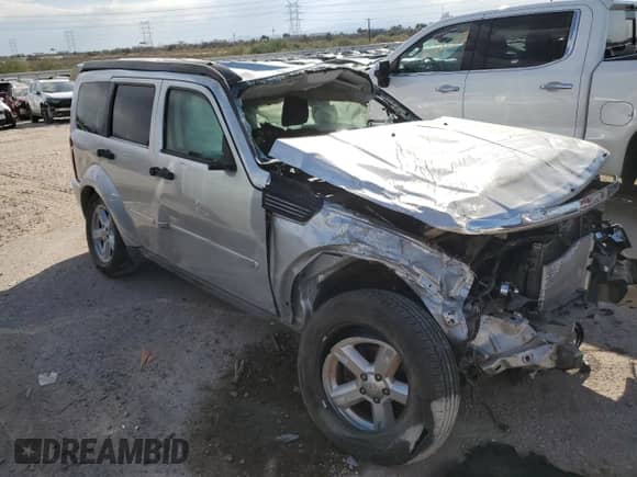 2008 Dodge Nitro SXT с VIN 1D8GU28KX8W126669, выставлен на аукционе Copart как лот 74805534 с пробегом Не указан миль и Списание • Salvage title. История ставок и продаж доступна на DreamBid. Изображение 4.