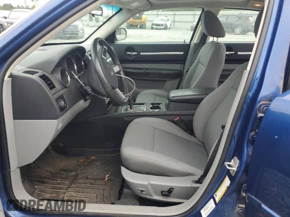 2010 Dodge Charger Rallye z VIN 2B3CA9CV6AH315759, wystawiony jako Copart lot #73682134 z przebiegiem 84 482 mil mil oraz Szkoda całkowita • Salvage title. Historia ofert i sprzedaży dostępna na DreamBid. Obrazek 7.