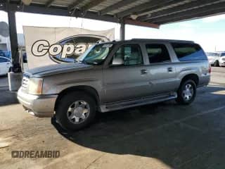 2003 Cadillac Escalade ESV with VIN 3GYFK66N33G290528, listed as a Copart auction lot 84241335 with 262,588 mi miles and Clean title. Bid and sale history available at DreamBid. Image 1.