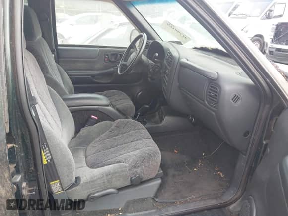 2002 Chevrolet S-10 LS with VIN 1GCDT13W82K146488, listed as a IAAI auction lot 42798169 with 110,300 mi miles and . Bid and sale history available at DreamBid. Image 5.