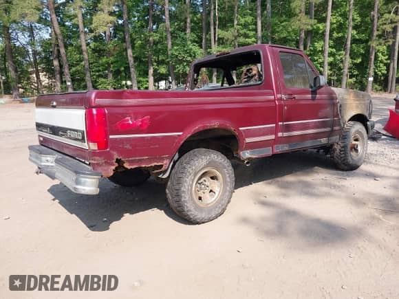 1996 Ford F-150 с VIN 1FTEF14N1TLA06585, выставлен на аукционе IAAI как лот 42393211 с пробегом Не указан миль и . История ставок и продаж доступна на DreamBid. Изображение 4.