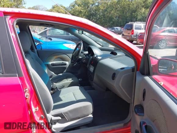 2005 Chevrolet Aveo LT с VIN KL1TG52635B390425, выставлен на аукционе IAAI как лот 43281221 с пробегом 218 578 миль миль и . История ставок и продаж доступна на DreamBid. Изображение 5.