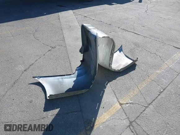 2015 Toyota Camry SE z VIN 4T1BF1FK8FU068002, wystawiony jako IAAI lot #43106714 z przebiegiem 102 717 mil mil oraz . Historia ofert i sprzedaży dostępna na DreamBid. Obrazek 12.