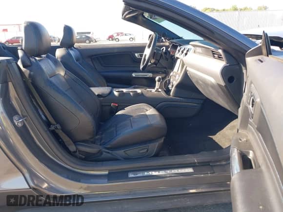 2022 Ford Mustang EcoBoost z VIN 1FATP8UH4N5139443, wystawiony jako IAAI lot #43088560 z przebiegiem 8 150 mil mil oraz . Historia ofert i sprzedaży dostępna na DreamBid. Obrazek 5.