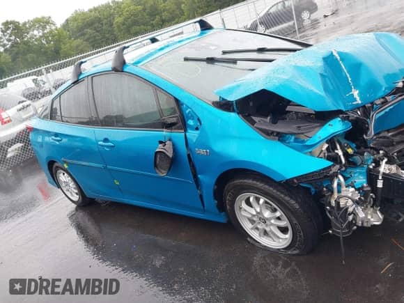 2018 Toyota Prius Plus z VIN JTDKARFP7J3070223, wystawiony jako IAAI lot #42922283 z przebiegiem 65 134 mil mil oraz . Historia ofert i sprzedaży dostępna na DreamBid. Obrazek 13.