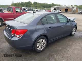 2013 Chevrolet Cruze LS z VIN 1G1PA5SH9D7148312, wystawiony jako IAAI lot #43297955 z przebiegiem 181 088 mil mil oraz . Historia ofert i sprzedaży dostępna na DreamBid. Obrazek 4.