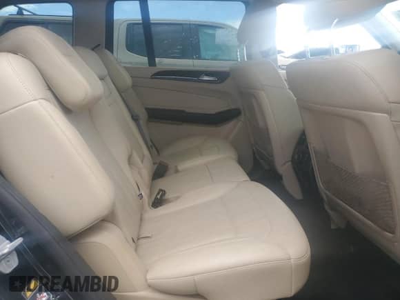 2017 Mercedes-Benz GLS 450 z VIN 4JGDF6EE3HA810036, wystawiony jako Copart lot #68623615 z przebiegiem 185 042 mil mil oraz Czysty tytuł • Clean title. Historia ofert i sprzedaży dostępna na DreamBid. Obrazek 11.
