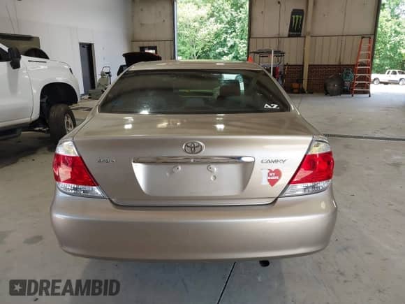 2006 Toyota Camry STD with VIN 4T1BE32K96U652591, listed as a IAAI auction lot 42830609 with Not provided miles and . Bid and sale history available at DreamBid. Image 15.