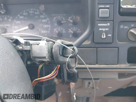 1998 GMC Sierra 1500 с VIN 1GTEC19R8WR509925, выставлен на аукционе IAAI как лот 42080610 с пробегом 239 657 миль миль и . История ставок и продаж доступна на DreamBid. Изображение 11.