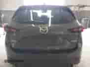 2025 Mazda CX-5 S Carbon Edition z VIN JM3KFBCM2S0623499, wystawiony jako IAAI lot #42865410 z przebiegiem 15 933 mil mil oraz . Historia ofert i sprzedaży dostępna na DreamBid. Obrazek 17.