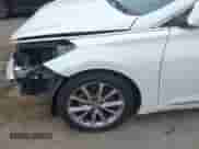 2016 Hyundai Azera z VIN KMHFG4JGXGA549696, wystawiony jako IAAI lot #42600651 z przebiegiem 164 896 mil mil oraz . Historia ofert i sprzedaży dostępna na DreamBid. Obrazek 18.
