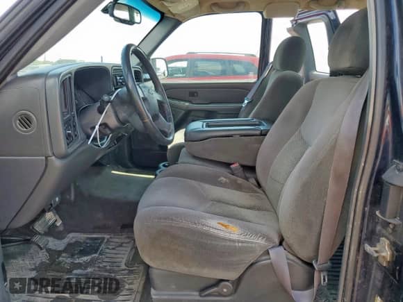 2005 Chevrolet Silverado 1500 Work Truck with VIN 1GCEC19X85Z149097, listed as a Copart auction lot 68390405 with 353,998 mi miles and Clean title. Bid and sale history available at DreamBid. Image 7.