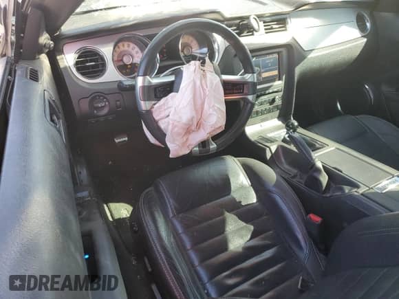 2011 Ford Mustang GT z VIN 1ZVBP8CF9B5119705, wystawiony jako Copart lot #80337465 z przebiegiem Nie podano mil oraz Szkoda całkowita • Salvage title. Historia ofert i sprzedaży dostępna na DreamBid. Obrazek 8.