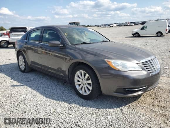 2014 Chrysler 200 Touring с VIN 1C3CCBBB2EN198075, выставлен на аукционе Copart как лот 71666485 с пробегом 88 455 миль миль и Списание • Salvage title. История ставок и продаж доступна на DreamBid. Изображение 4.