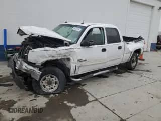 2004 Chevrolet Silverado 2500HD LS with VIN 1GCHK23104F161013, listed as a Copart auction lot 88533195 with 224,208 mi miles and Salvage title. Bid and sale history available at DreamBid. Image 1.