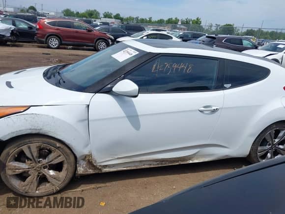 2014 Hyundai Veloster с VIN KMHTC6AD1EU199273, выставлен на аукционе IAAI как лот 42759448 с пробегом 174 507 миль миль и . История ставок и продаж доступна на DreamBid. Изображение 15.