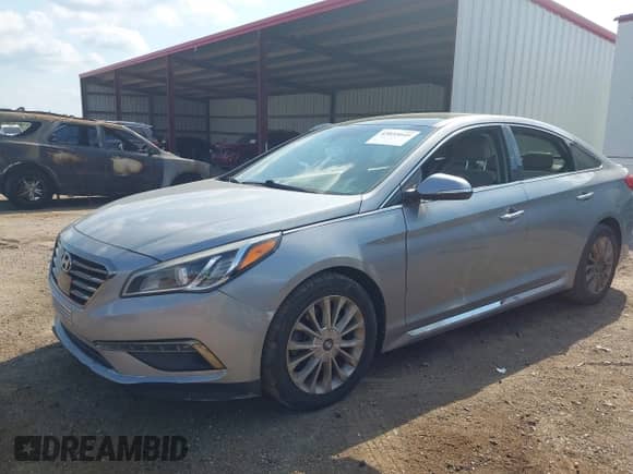 2015 Hyundai Sonata Limited with VIN 5NPE34AF9FH253854, listed as a IAAI auction lot 43035049 with 153,902 mi miles and . Bid and sale history available at DreamBid. Image 2.