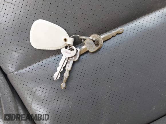 1992 Ford Explorer Eddie Bauer with VIN 1FMCU24X7NUA67002, listed as a IAAI auction lot 42420720 with 28,512 mi miles and . Bid and sale history available at DreamBid. Image 11.