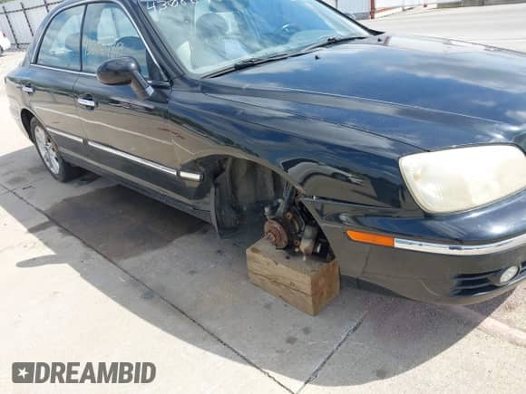 2005 Hyundai XG с VIN KMHFU45E95A405877, выставлен на аукционе IAAI как лот 43086980 с пробегом Не указан миль и . История ставок и продаж доступна на DreamBid. Изображение 6.