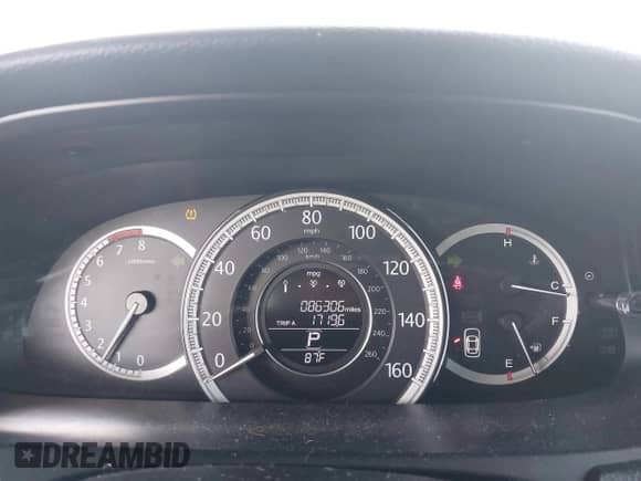 2013 Honda Accord EX-L z VIN 1HGCR2F81DA232569, wystawiony jako IAAI lot #43089112 z przebiegiem 86 306 mil mil oraz . Historia ofert i sprzedaży dostępna na DreamBid. Obrazek 7.