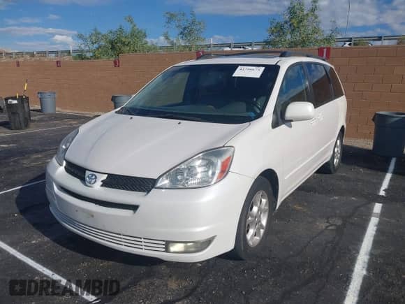 2004 Toyota Sienna XLE z VIN 5TDZA22CX4S094673, wystawiony jako IAAI lot #43298675 z przebiegiem 250 775 mil mil oraz . Historia ofert i sprzedaży dostępna na DreamBid. Obrazek 2.