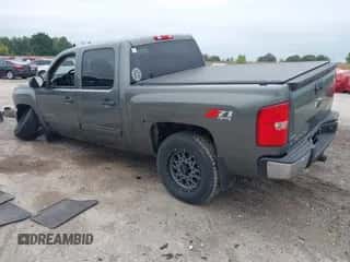 2011 Chevrolet Silverado 1500 LT with VIN 3GCPKSE36BG142049, listed as a IAAI auction lot 43304595 with 175,136 mi miles and . Bid and sale history available at DreamBid. Image 3.